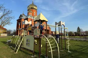 Ігровий комплекс в с.Тарасове, церква князя Володимира